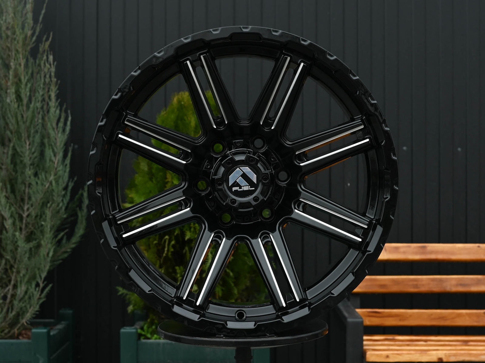 R18 Fuel FBX 5258 Стиль 9.0J ET0 6*139.7 Черный ФЗ