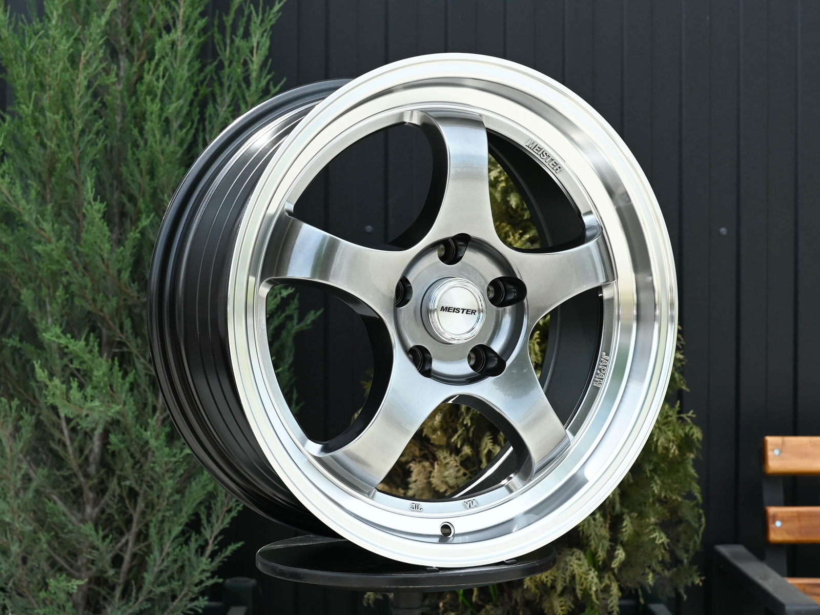R18 Work Meister Стиль 9.5J ET35 5*114.3 Темный хром