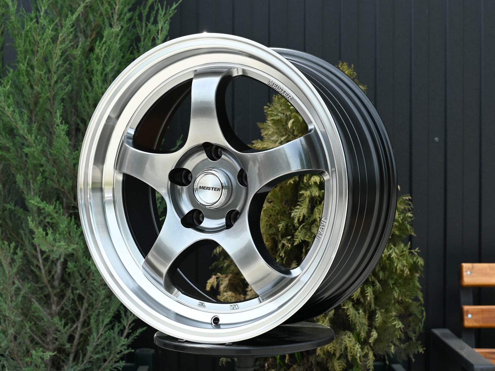 R18 Work Meister Стиль 9.5J ET35 5*114.3 Темный хром