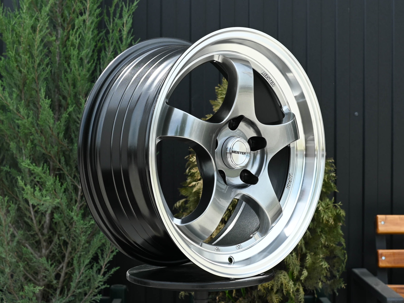 R18 Work Meister Стиль 9.5J ET35 5*114.3 Темный хром
