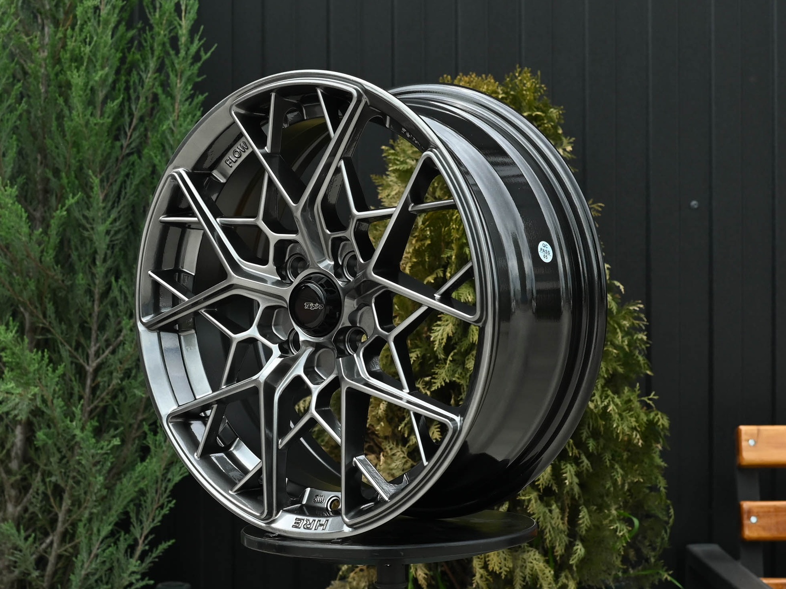 R16 HRE FF10 Стиль 6.5J ET38 4*114.3 Темный хром