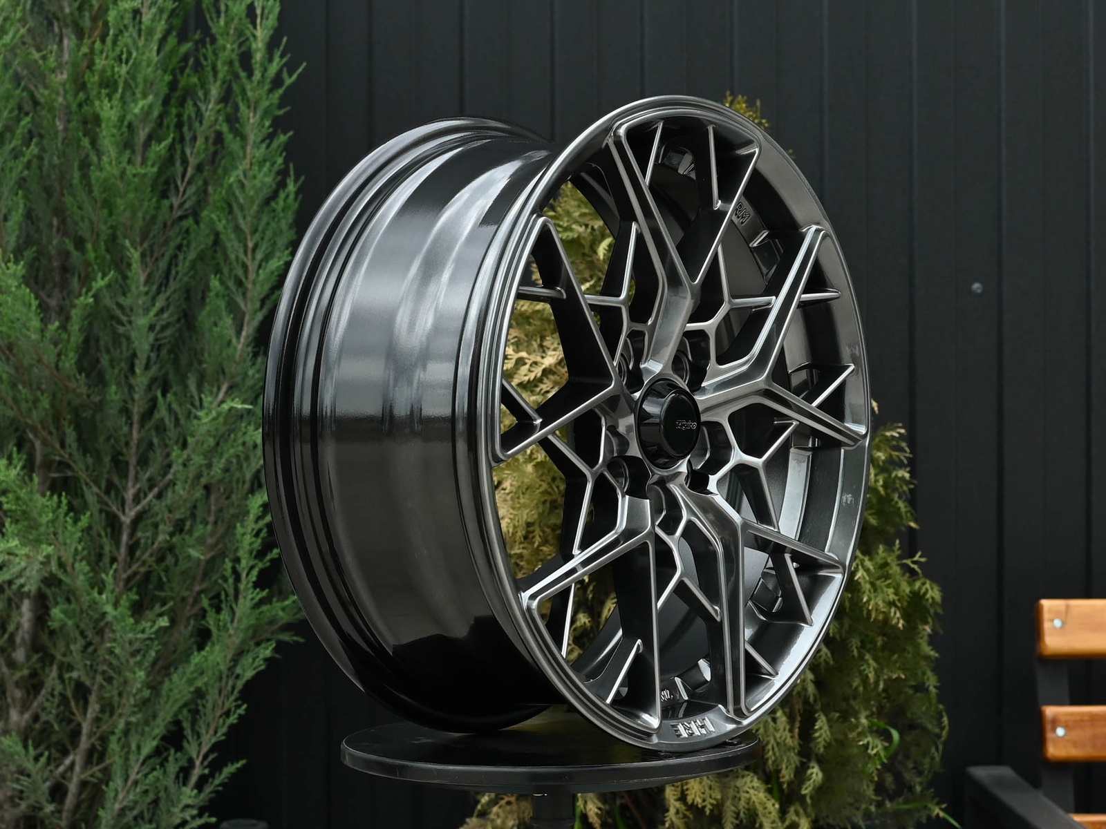 R16 HRE FF10 Стиль 6.5J ET38 4*114.3 Темный хром