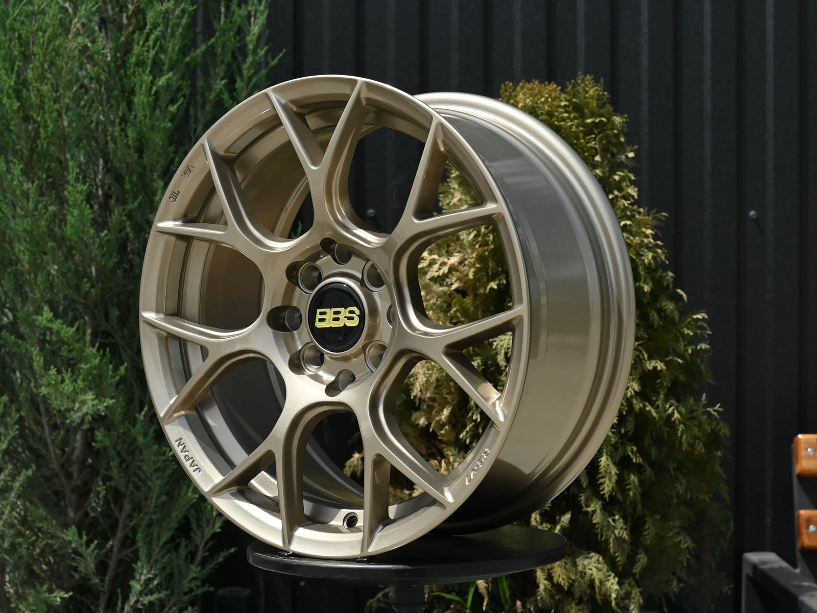 R15 BBS CH-R Стиль 6.5J ET38 4*100/114.3 Гянцевая Бронза