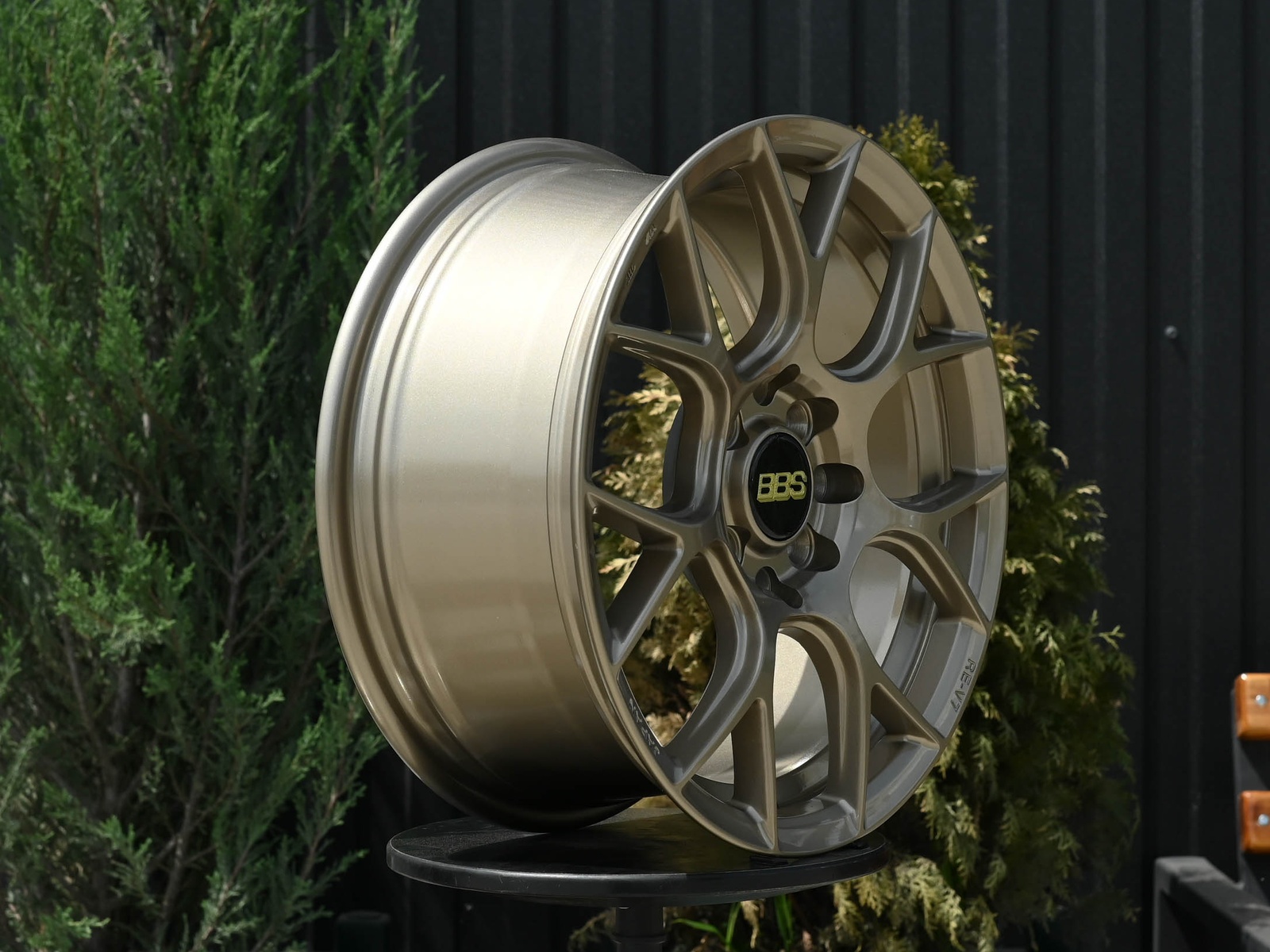 R15 BBS CH-R Стиль 6.5J ET38 4*100/114.3 Гянцевая Бронза