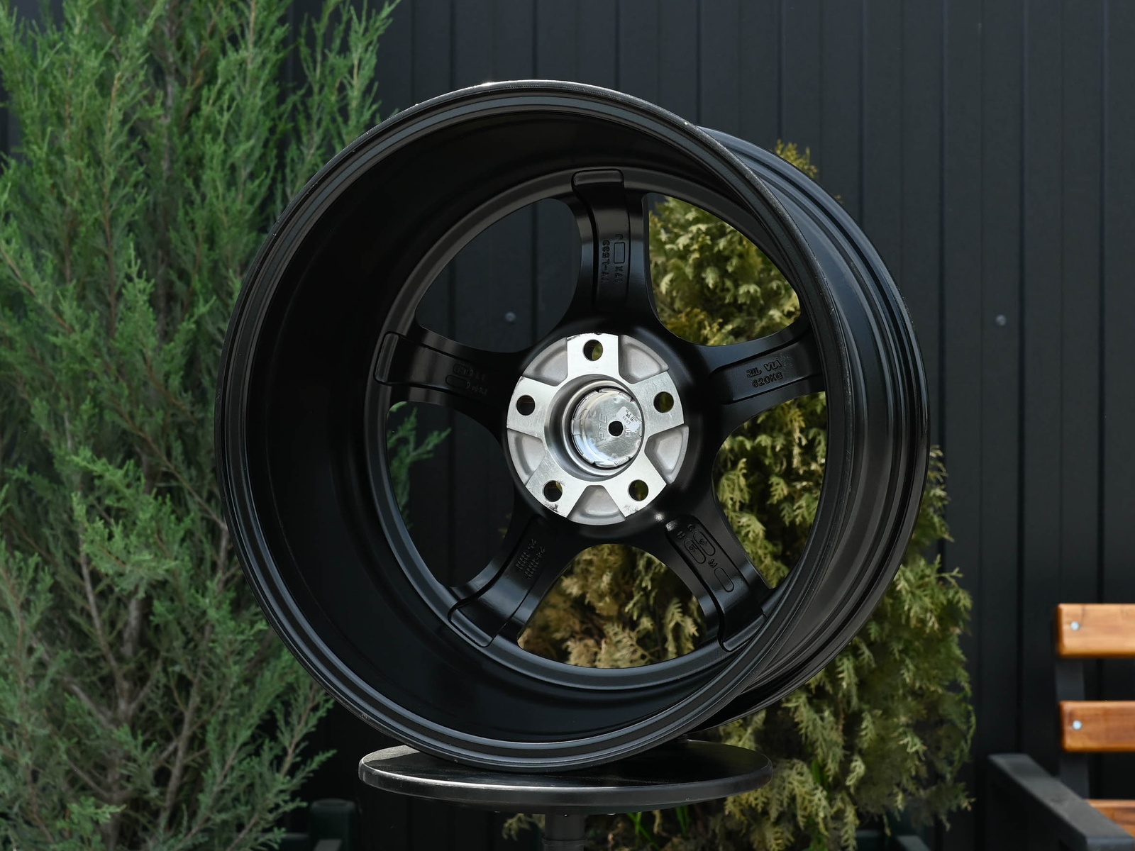 R17 Taigiro Meister 7.5J ET38 5*100 Темный хром
