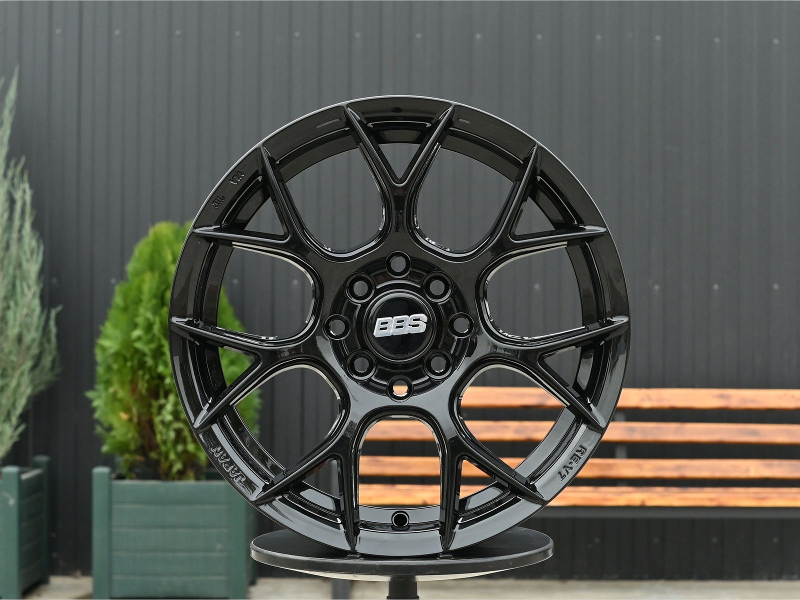 R15 BBS CH-R Стиль 6.5J ET38 4*100/114.3 Черный