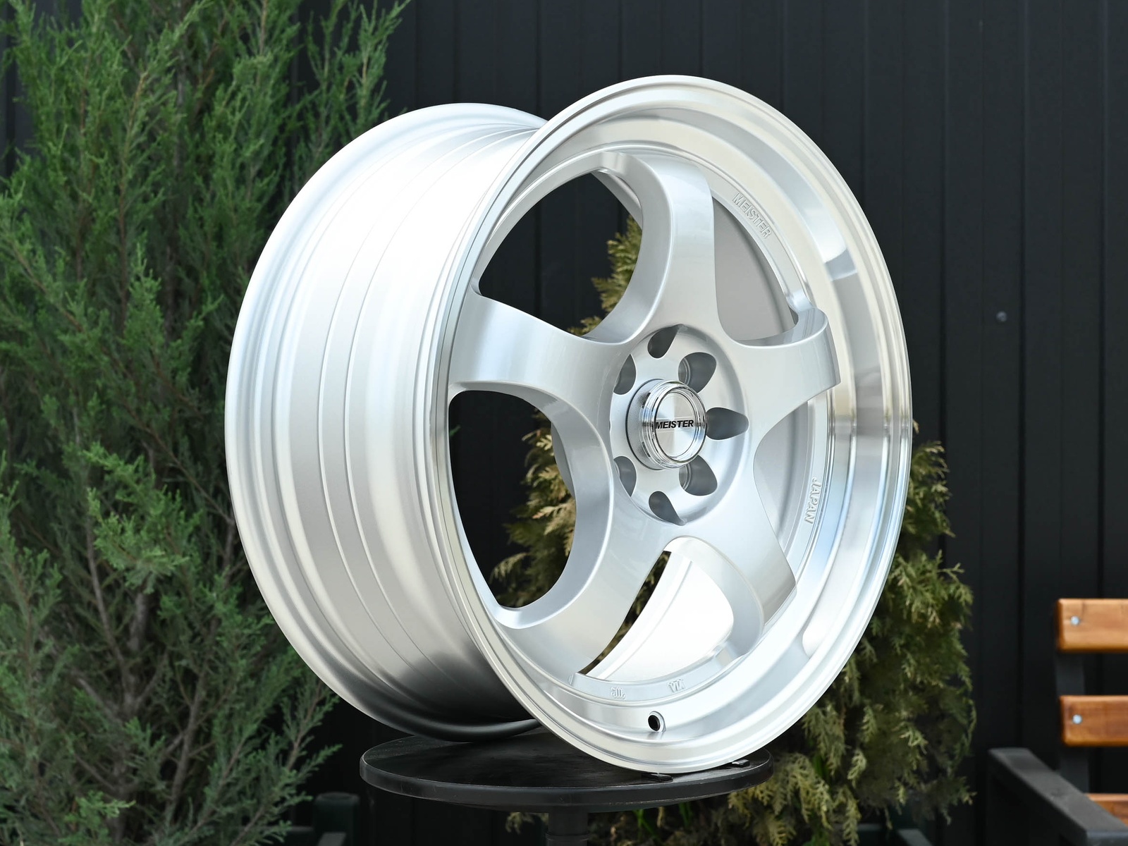 R17 Taigiro Meister 7.5J ET38 4*100/114.3 Серебро