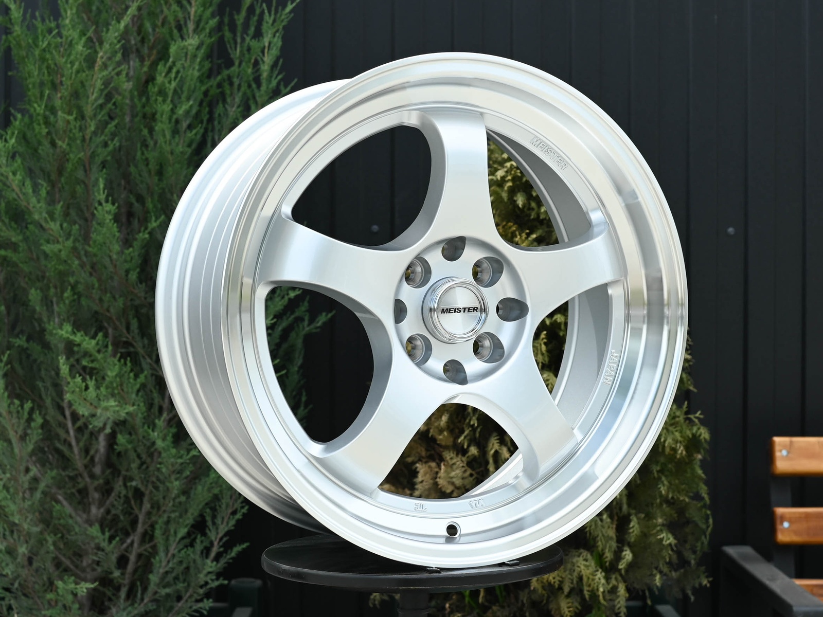 R17 Taigiro Meister 7.5J ET38 4*100/114.3 Серебро