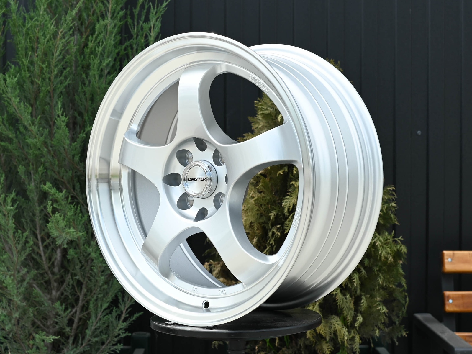 R17 Taigiro Meister 7.5J ET38 4*100/114.3 Серебро