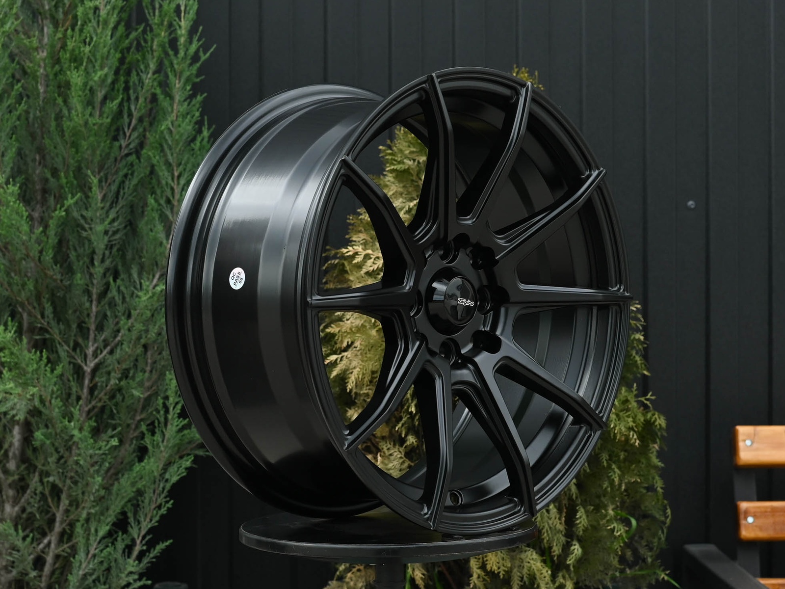 R16 Taigiro Spider 7.0J ET35 4*100/114.3 Черный