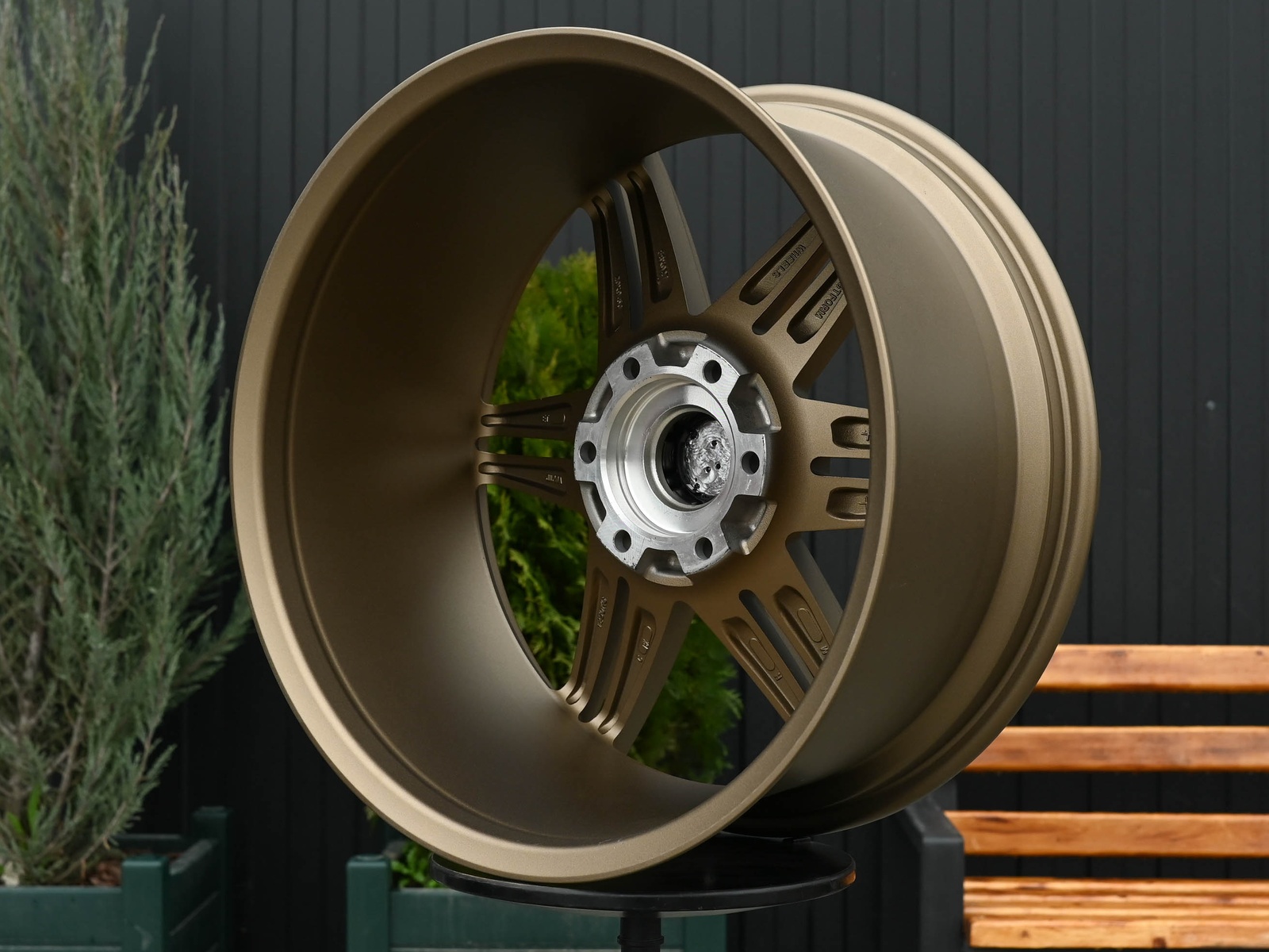 R20 GT FORM GFS2 Стиль 9.5J ET20 6*139.7 Бронза