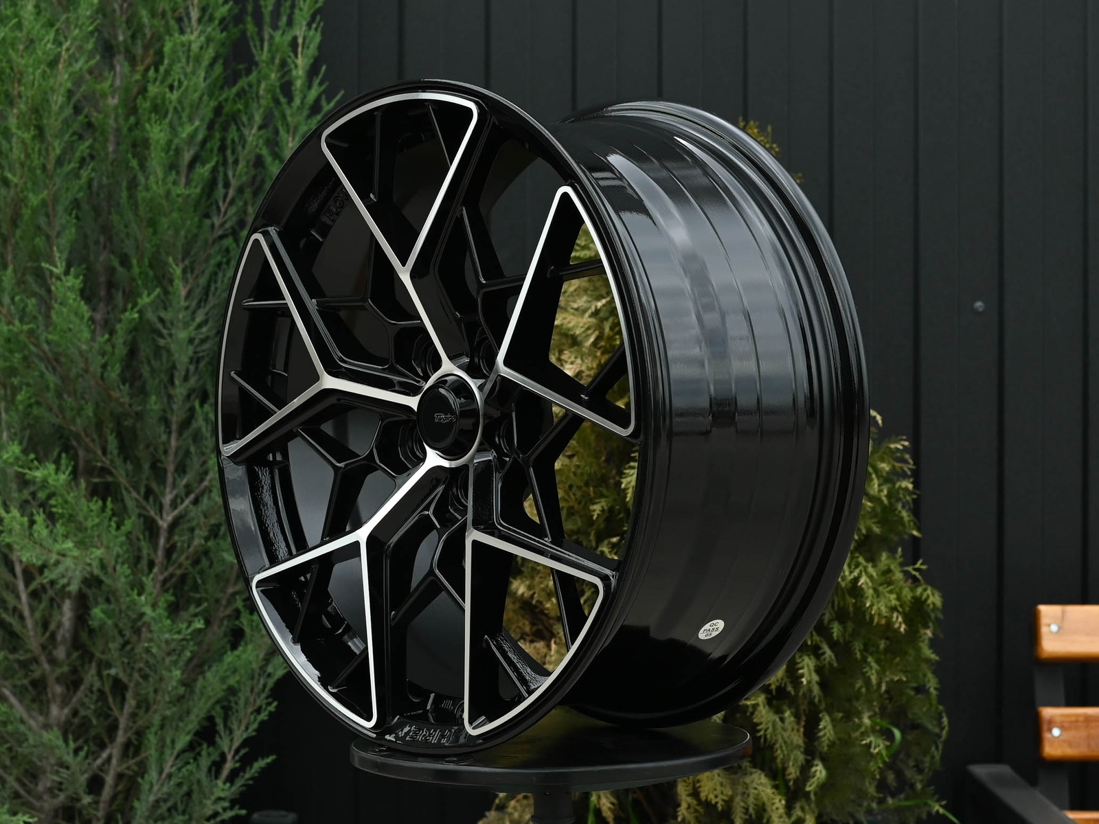 R17 HRE FF10 Стиль 7.5J ET38 5*114.3 Черный ФЗ