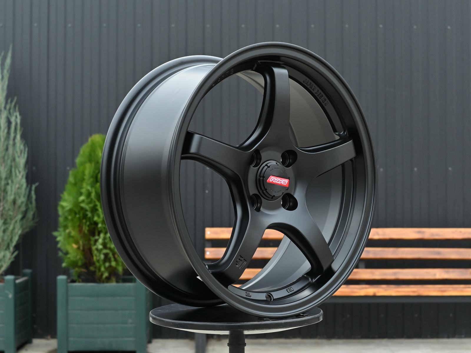 R16 Rays Gram 57CR Стиль 7.0J ET40 4*100 Черный