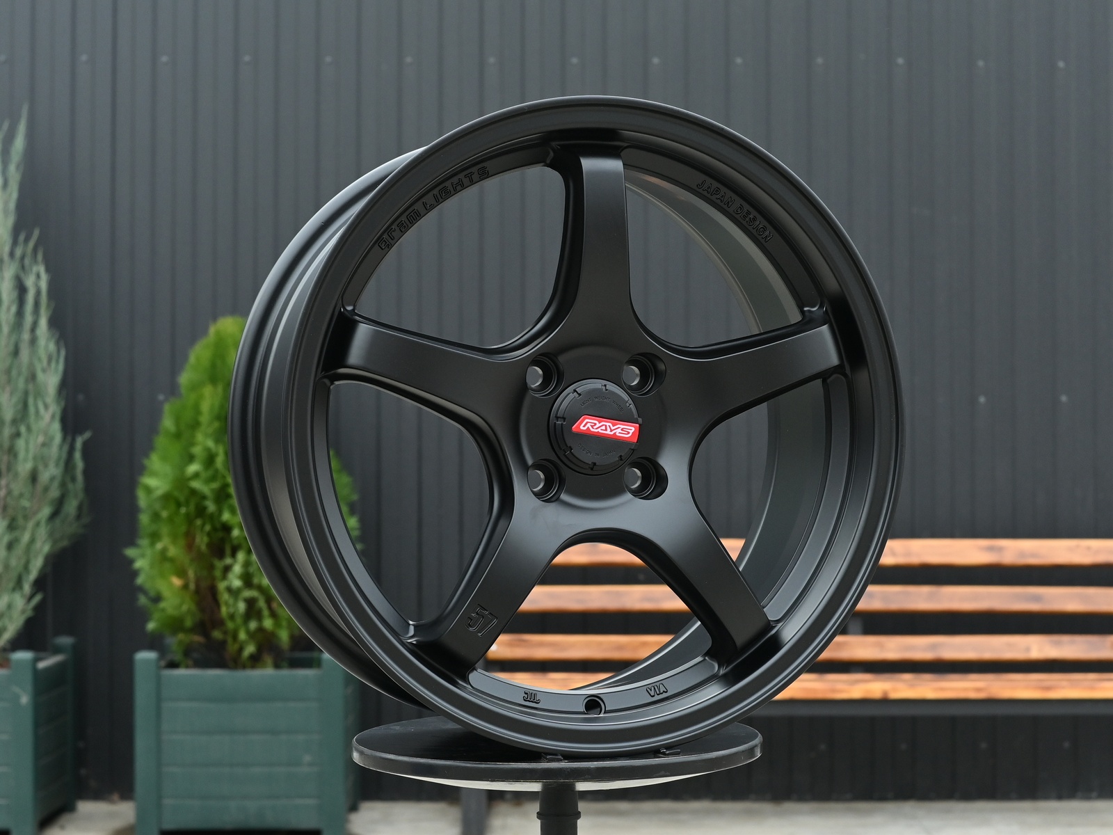 R16 Rays Gram 57CR Стиль 7.0J ET40 4*100 Черный