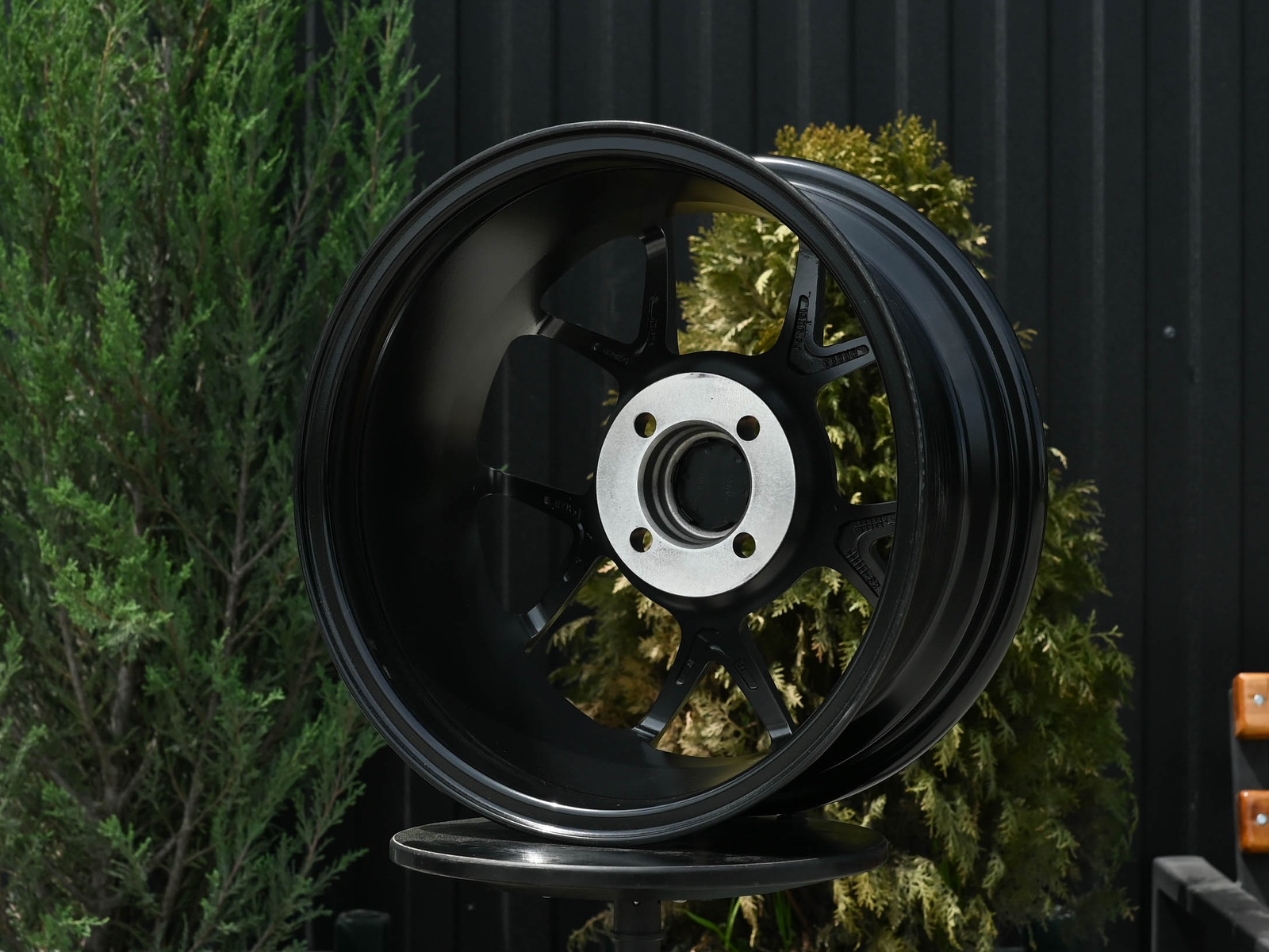R15 BBS CI-R Стиль 6.5J ET35 4*100 Темный хром