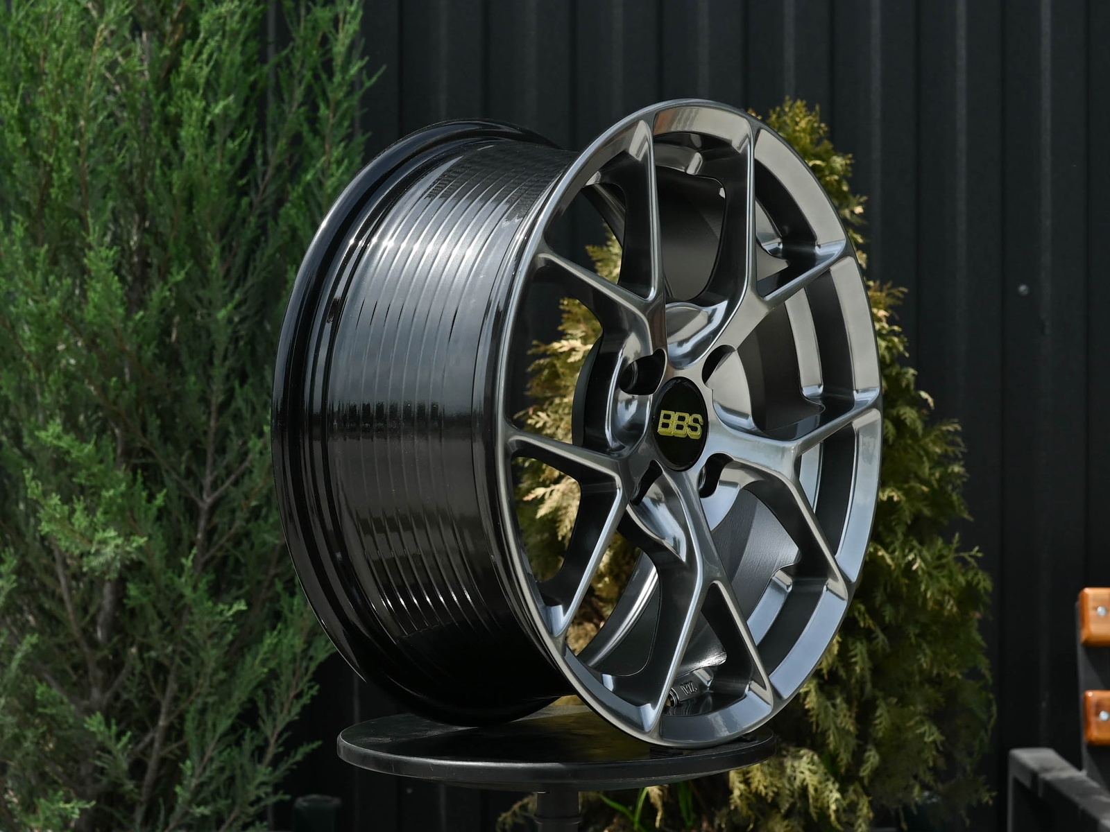 R15 BBS CI-R Стиль 6.5J ET35 4*100 Темный хром