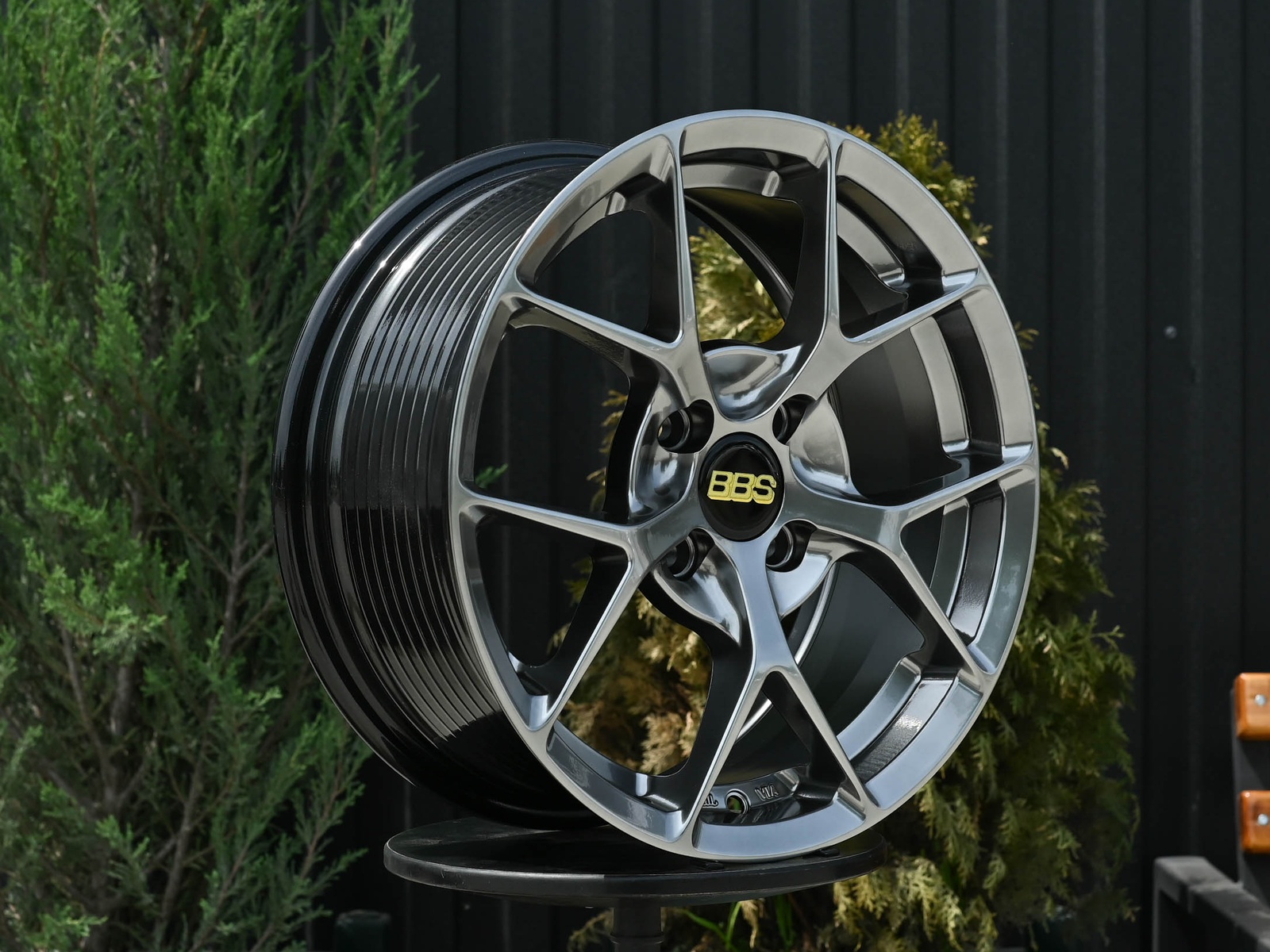 R15 BBS CI-R Стиль 6.5J ET35 4*100 Темный хром