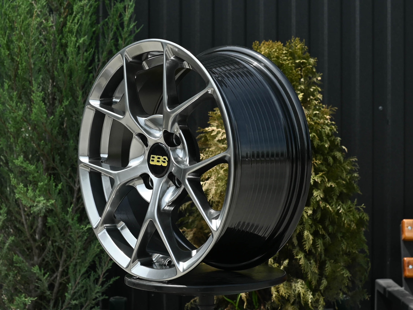 R15 BBS CI-R Стиль 6.5J ET35 4*100 Темный хром