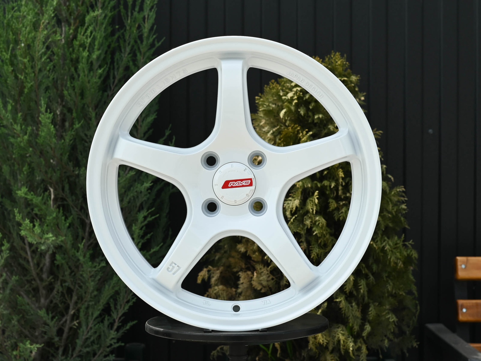 R16 Rays Gram 57CR Стиль 7.0J ET40 4*100 Белый