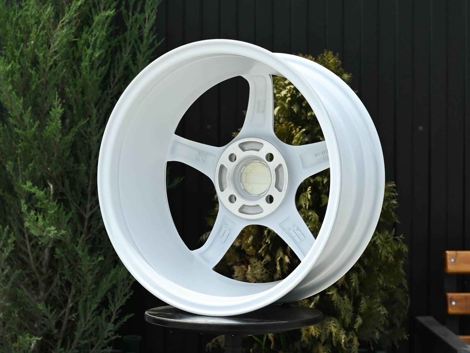 R16 Rays Gram 57CR Стиль 7.0J ET40 4*100 Белый