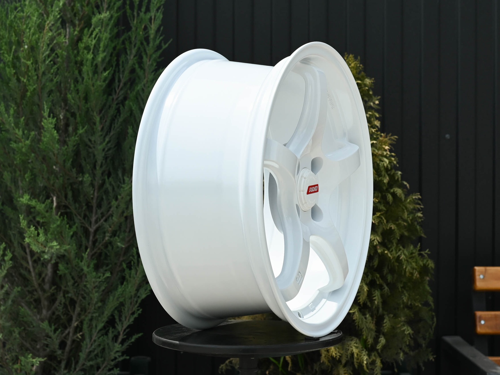 R16 Rays Gram 57CR Стиль 7.0J ET40 4*100 Белый