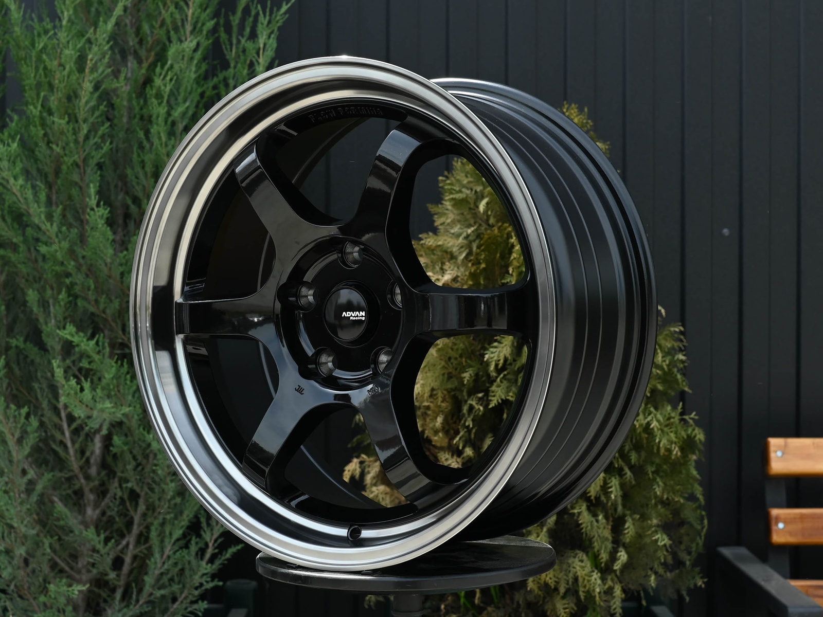 R17 Taigiro R6 7.5J ET38 5*114.3 Черный