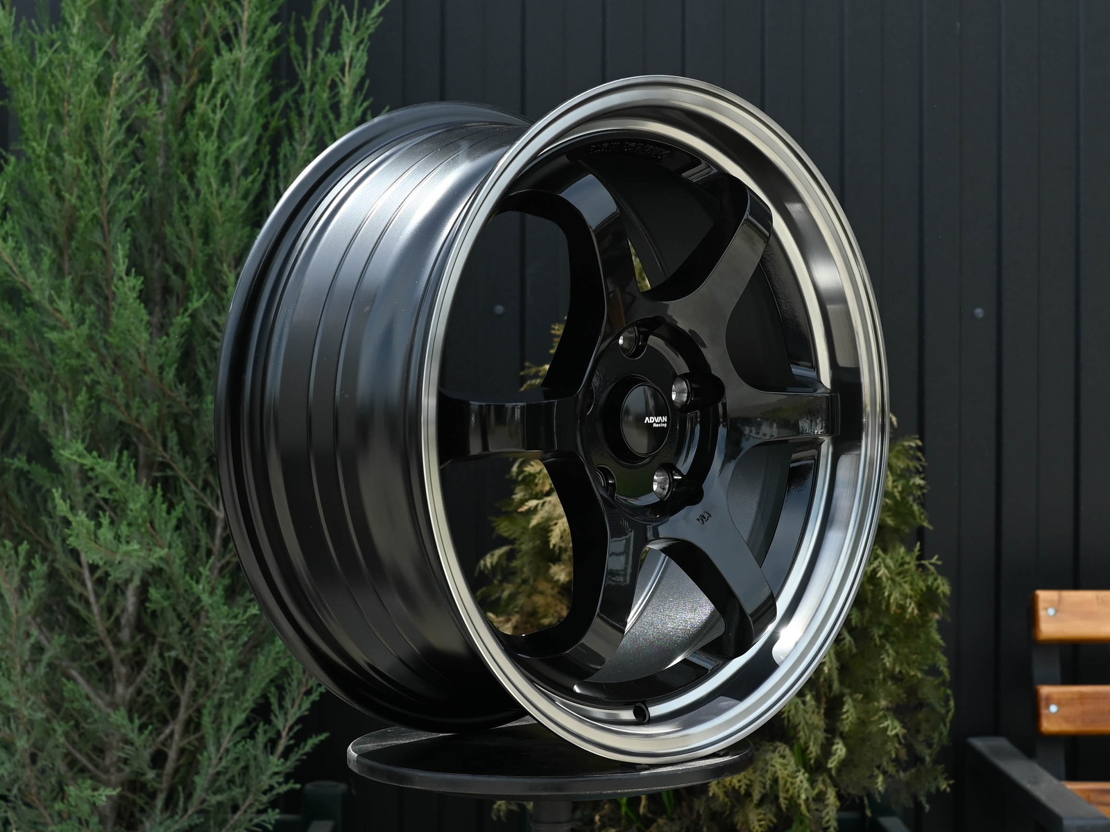 R17 Taigiro R6 7.5J ET38 5*114.3 Черный