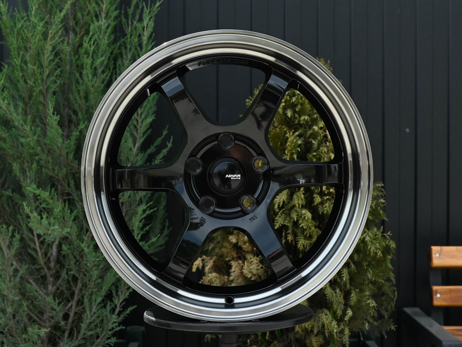 R17 Taigiro R6 7.5J ET38 5*114.3 Черный