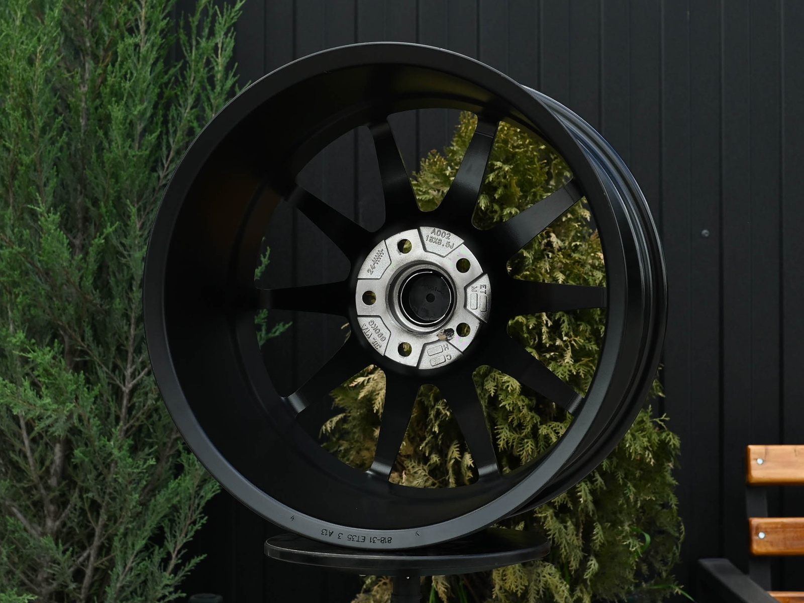 R18 Taigiro Arashi 8.5J ET35 5*114.3 Темный хром