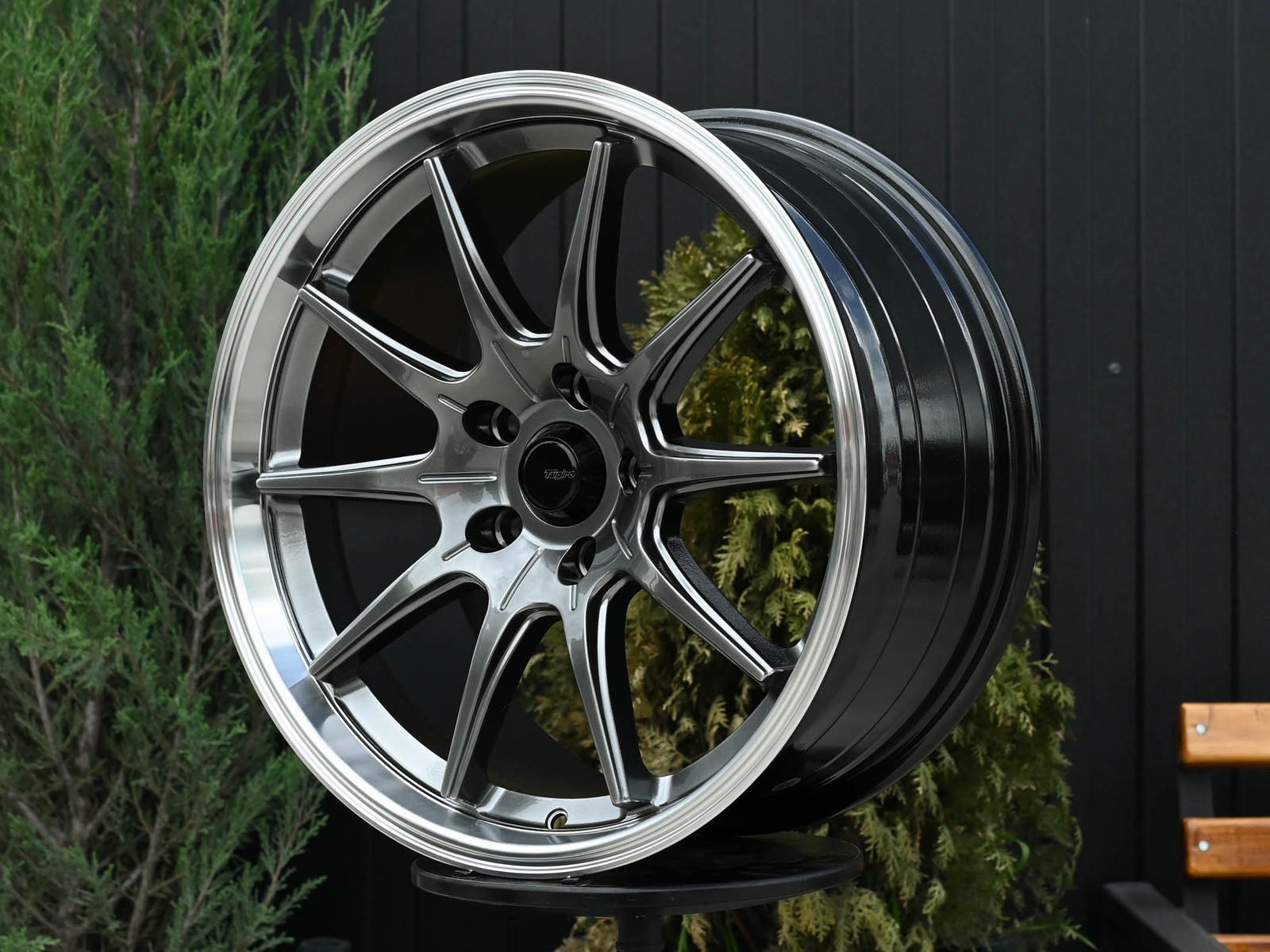 R18 Taigiro Arashi 8.5J ET35 5*114.3 Темный хром