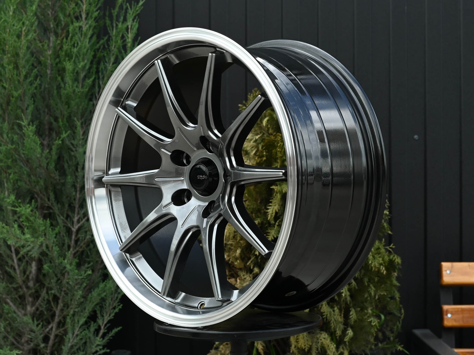 R18 Taigiro Arashi 8.5J ET35 5*114.3 Темный хром