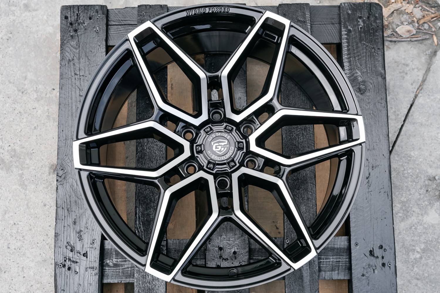 NEW! Комплект дисков GFS RVF2 R20 J9.5 ET+20 6*139.7 (R600)