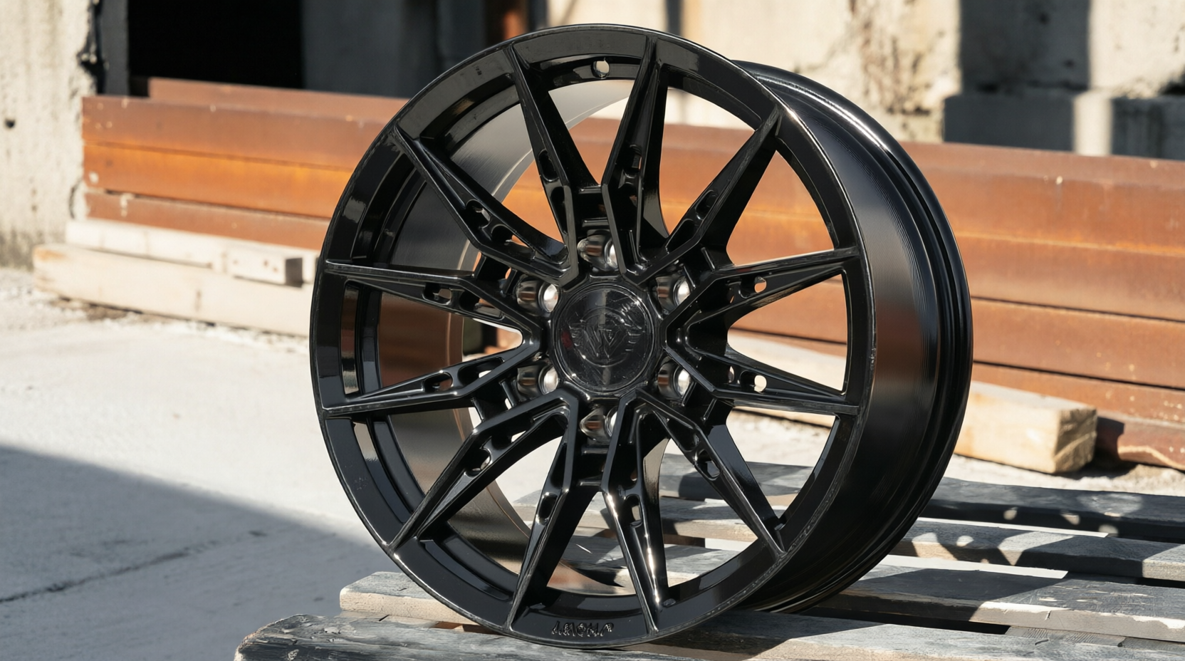 NEW! Комплект дисков Showy HF R18 J8.5 ET+20 6*139.7 (R564)