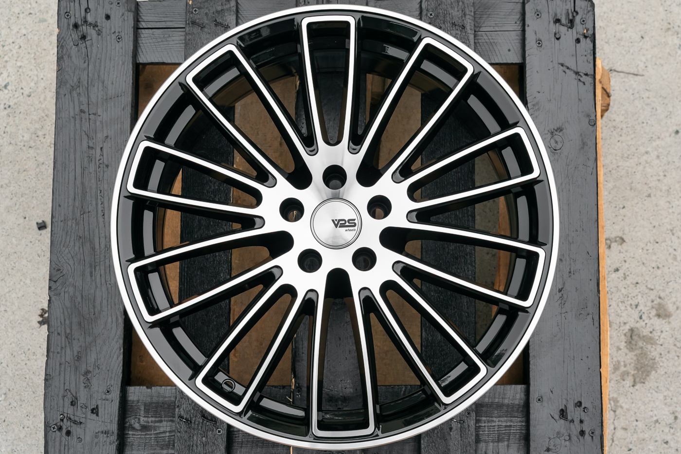 NEW! Комплект VPS 6248 R19 8.5j ET35 5*108 (J225)