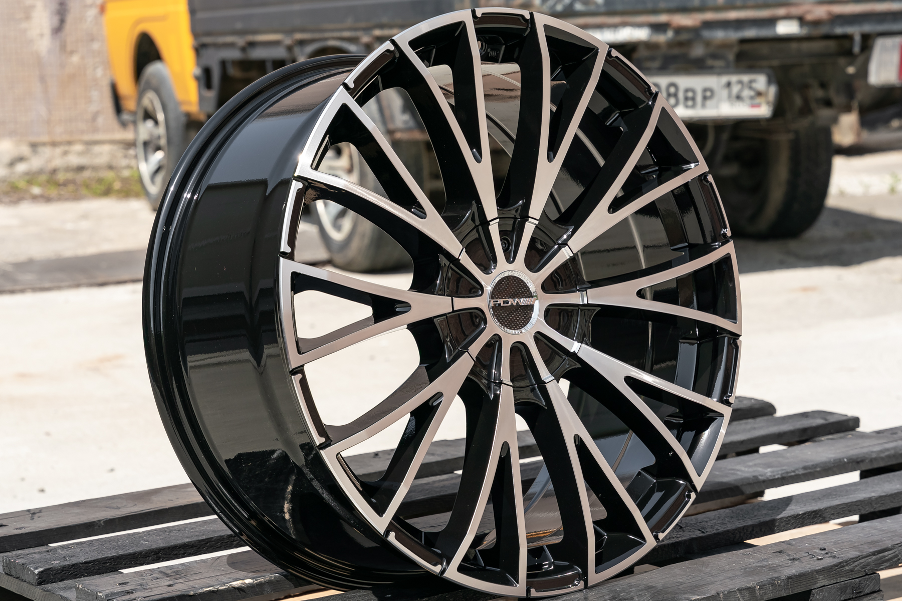 NEW! Комплект PDW Procast 9029 R20 8.5j ET35 5*108 / 5*114.3 (J210)