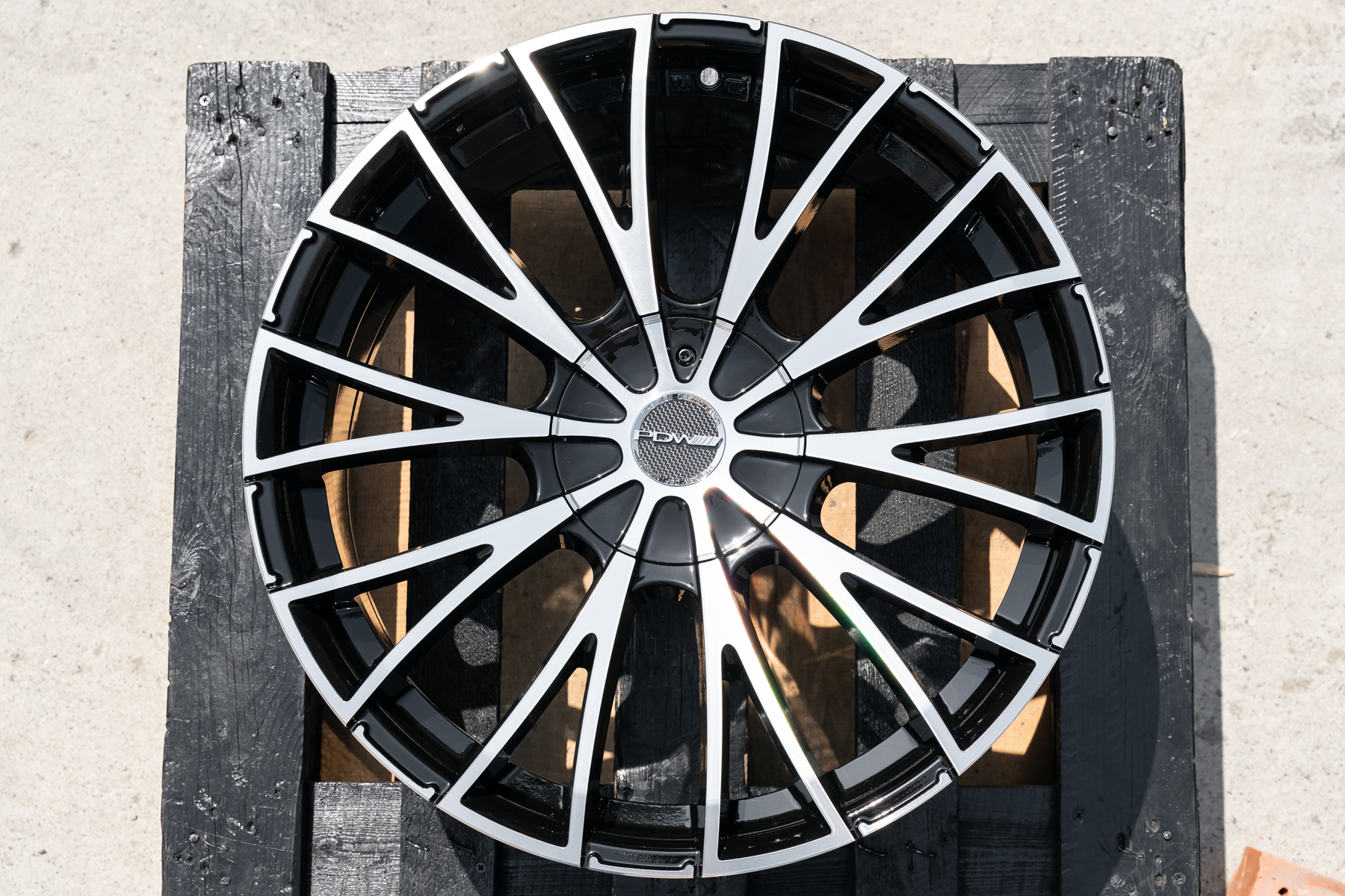 NEW! Комплект PDW Procast 9029 R20 8.5j ET35 5*108 / 5*114.3 (J210)