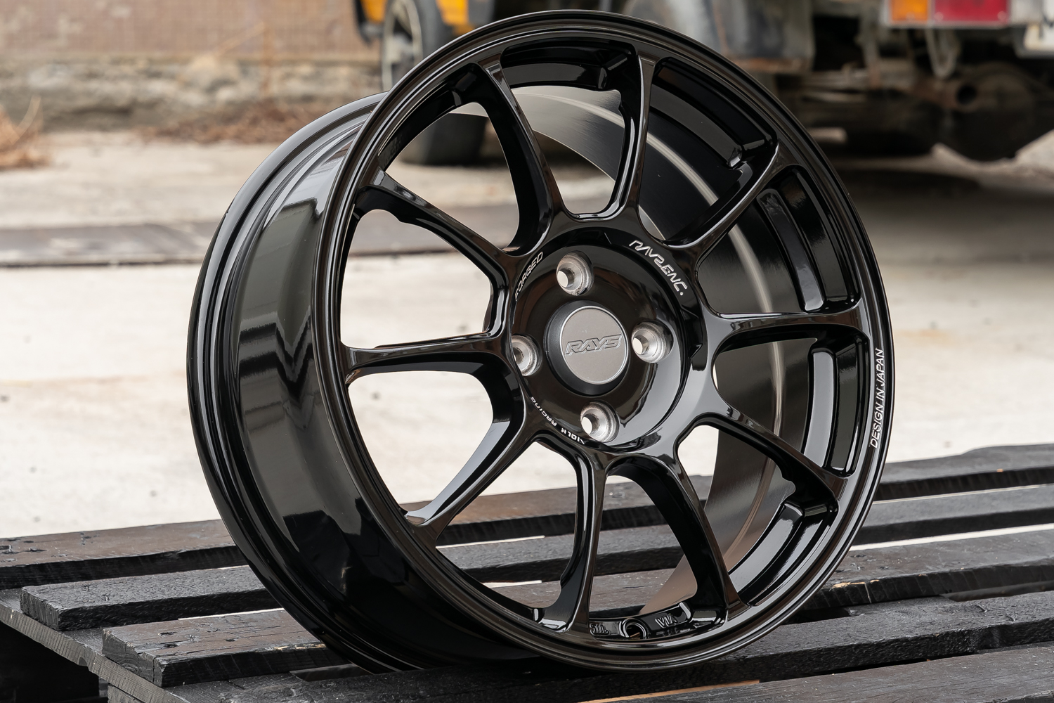 NEW! Комплект дисков RGW 8911 R16 7.0j ET38 4*100 (T425) RAYS Volk Racing ZE40