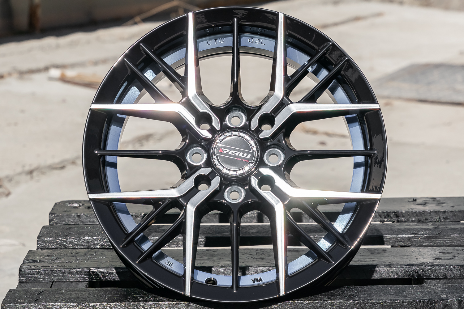 NEW! Комплект дисков RGW 05 R14 5.5j ET38 4*100/4*114.3 (T341)
