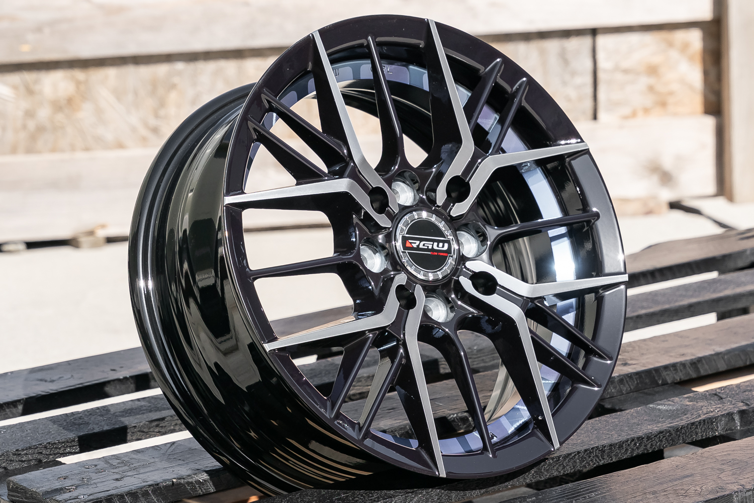 NEW! Комплект дисков RGW 05 R14 5.5j ET38 4*100/4*114.3 (T341)