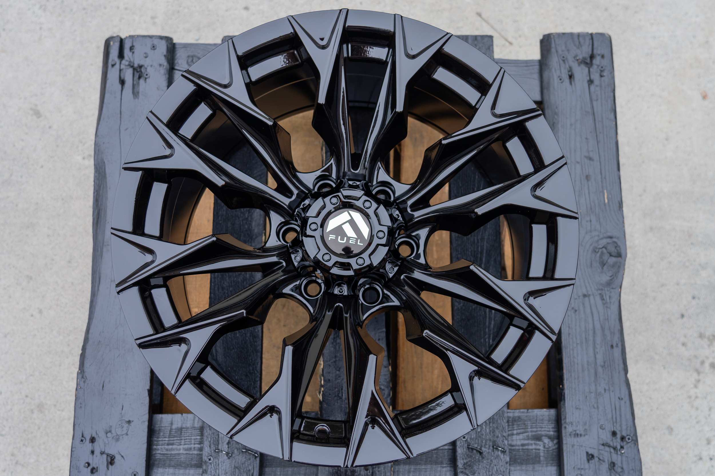 NEW! Комплект дисков FBX 227-8 R18 J9 ET+0 6*139.7 (R684)