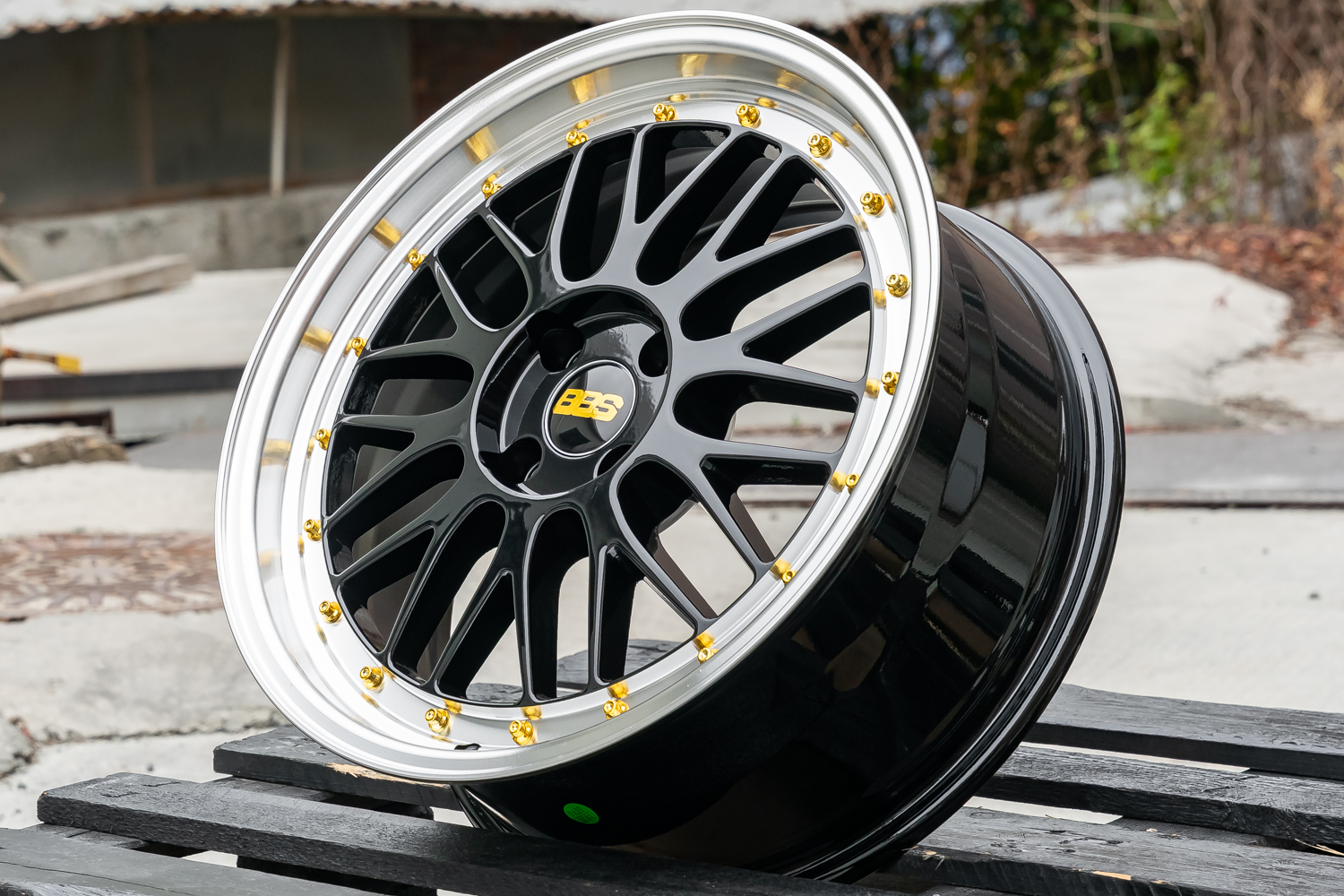 NEW! Комплект дисков BBS LM R17 7.5J ET35 4*100 (F144)