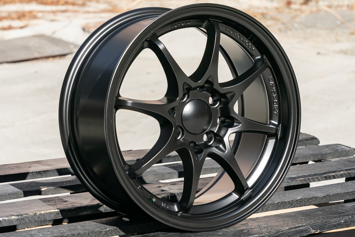 NEW! Комплект дисков RGW YL8890 R15 7.0j ET35 4*100/4*114.3 (T511)