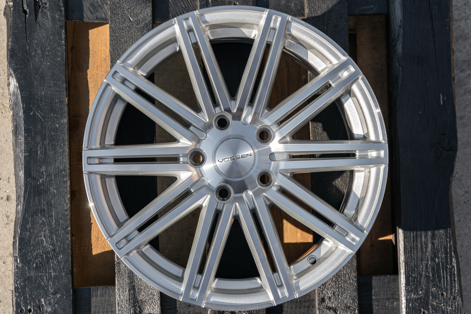 NEW! Комплект дисков Style VPS-CV4 R16 7.0j ET35 5*112 (G555)