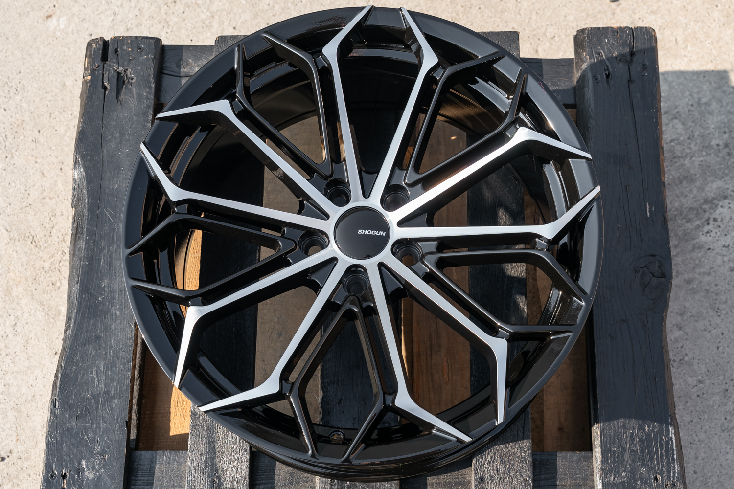 NEW! Комплект дисков Shogun C20 R18 8.0J ET35 5*108 (S242)