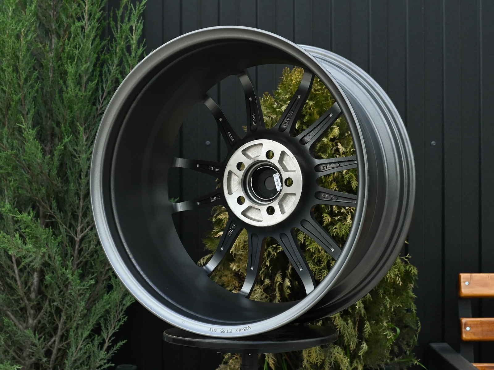 R17 Rays Gram 57Xtreme Стиль 8.0J ET35 5*100 Графит