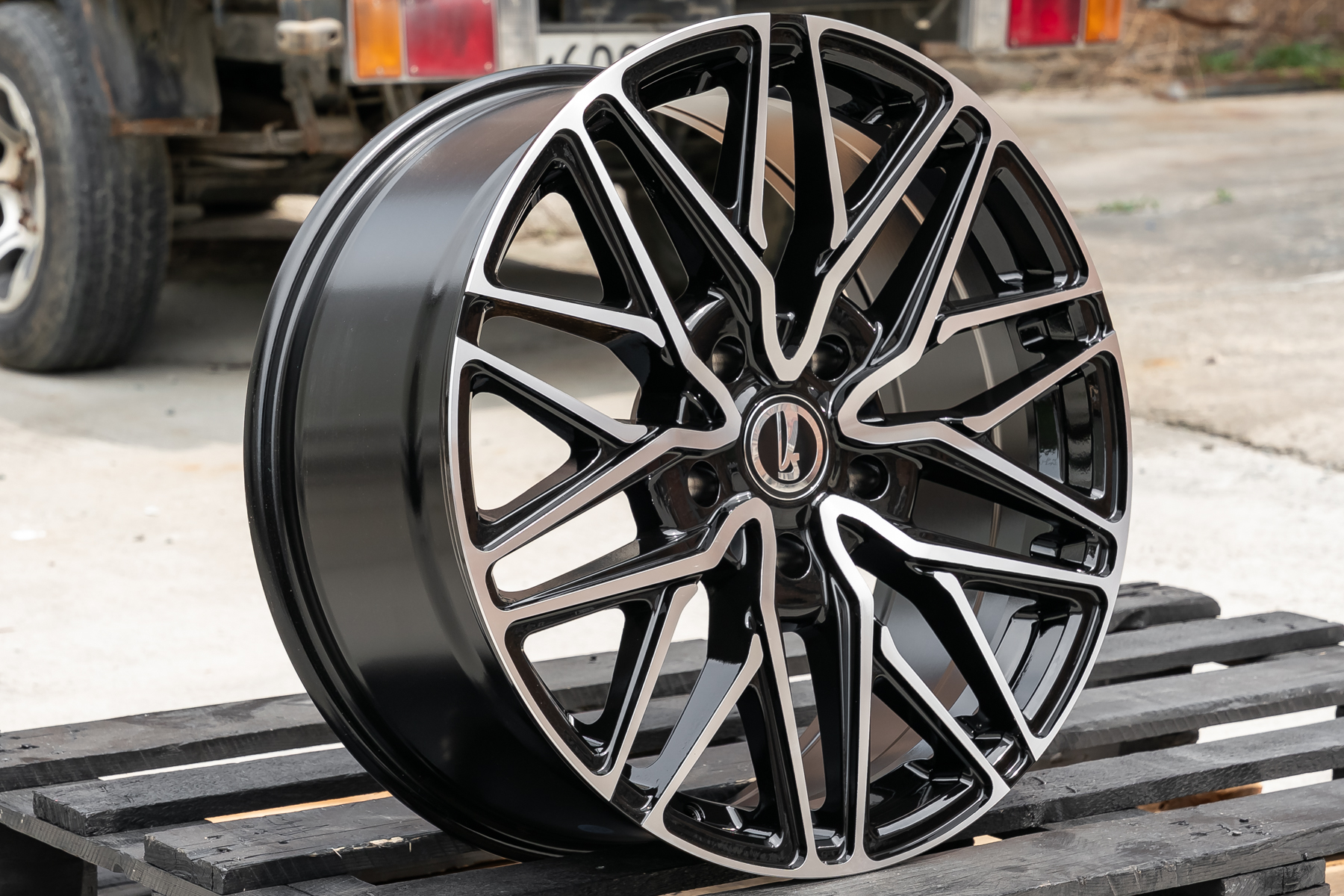 NEW! Комплект дисков NIVA 4102 R20 8.5j ET40 5*139.7 (G530) NN Лада