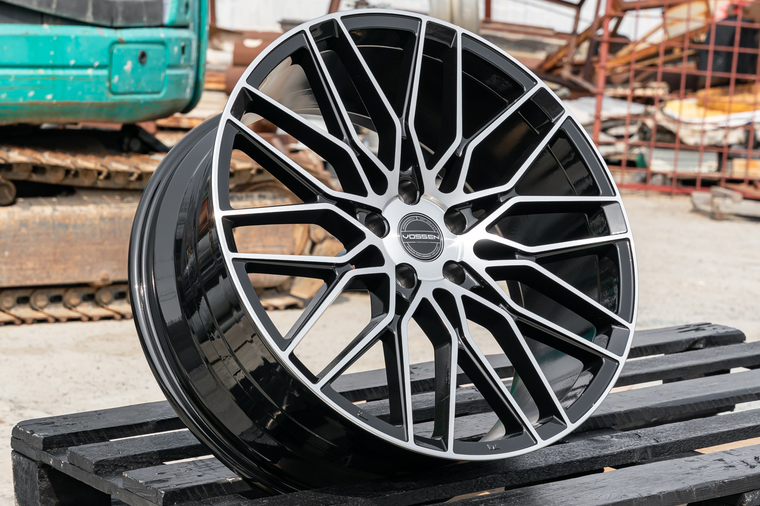 NEW! Комплект дисков VPS 2247 R19 8.5j ET35 5*112 (G525) NN Vossen