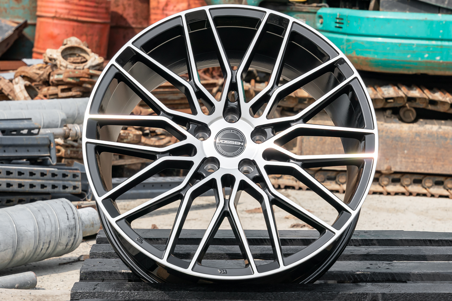 NEW! Комплект дисков VPS 2247 R20 8.5j ET35 5*114.3 (G526) NN Vossen
