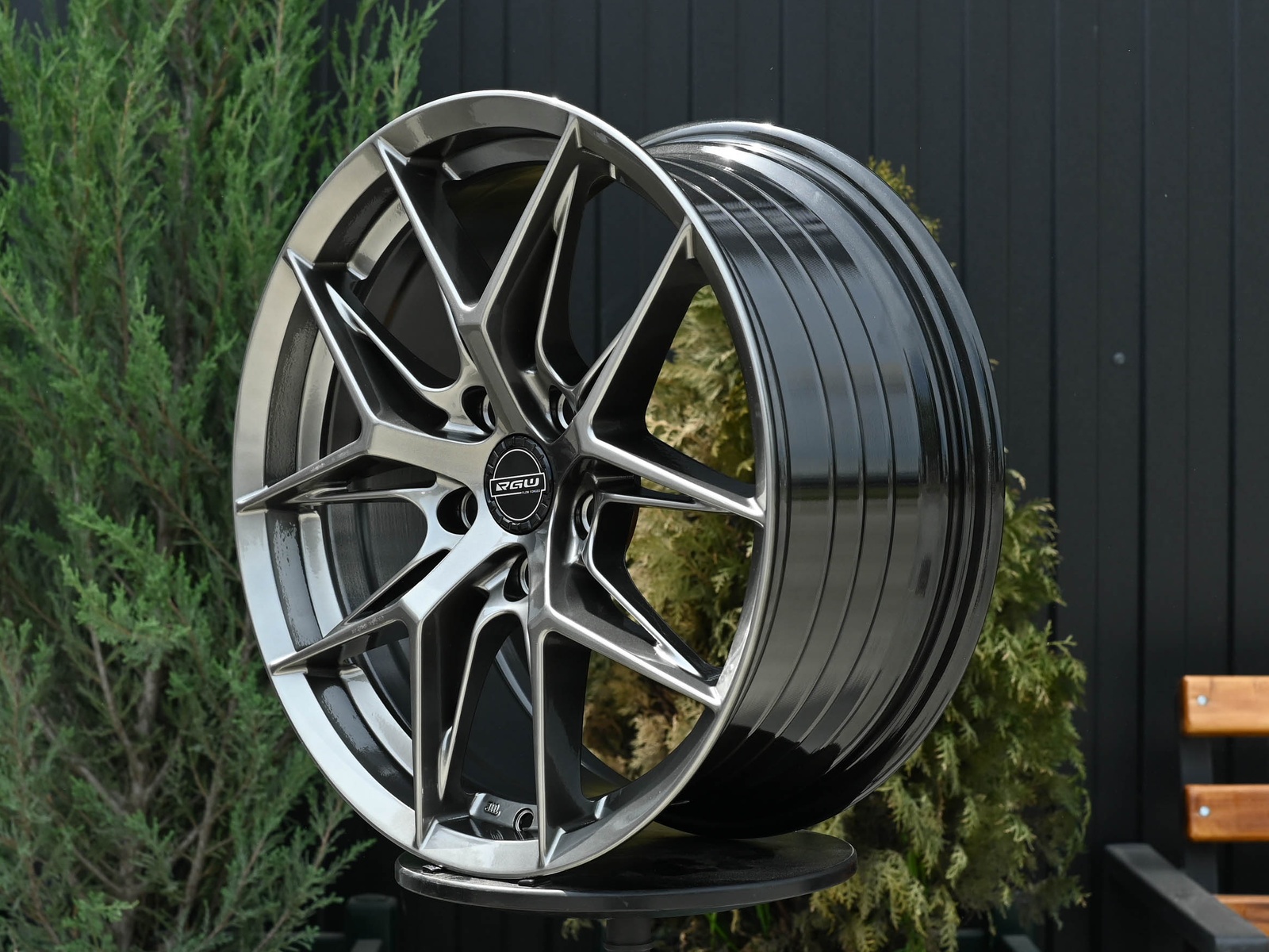R17 Taigiro FF117 7.5J ET38 5*100 Темный хром