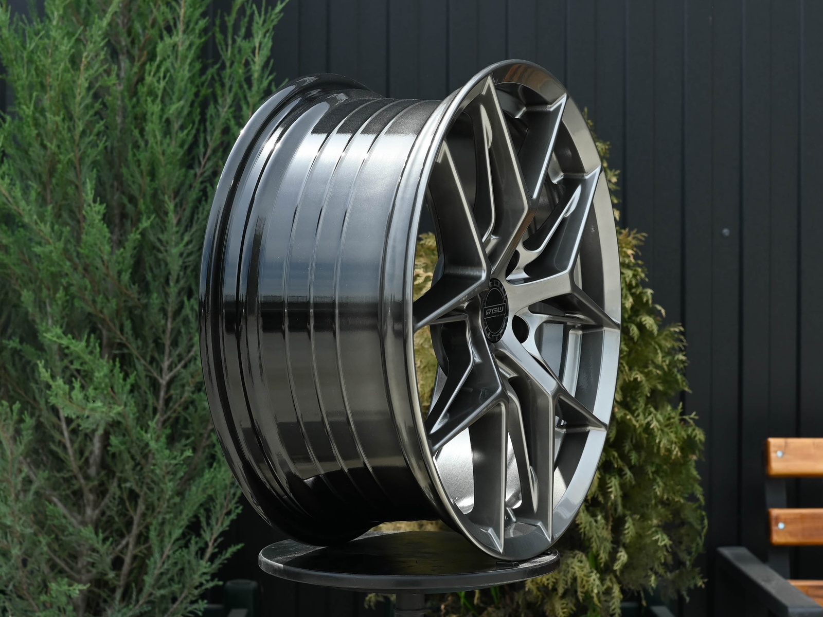 R17 Taigiro FF117 7.5J ET38 5*100 Темный хром